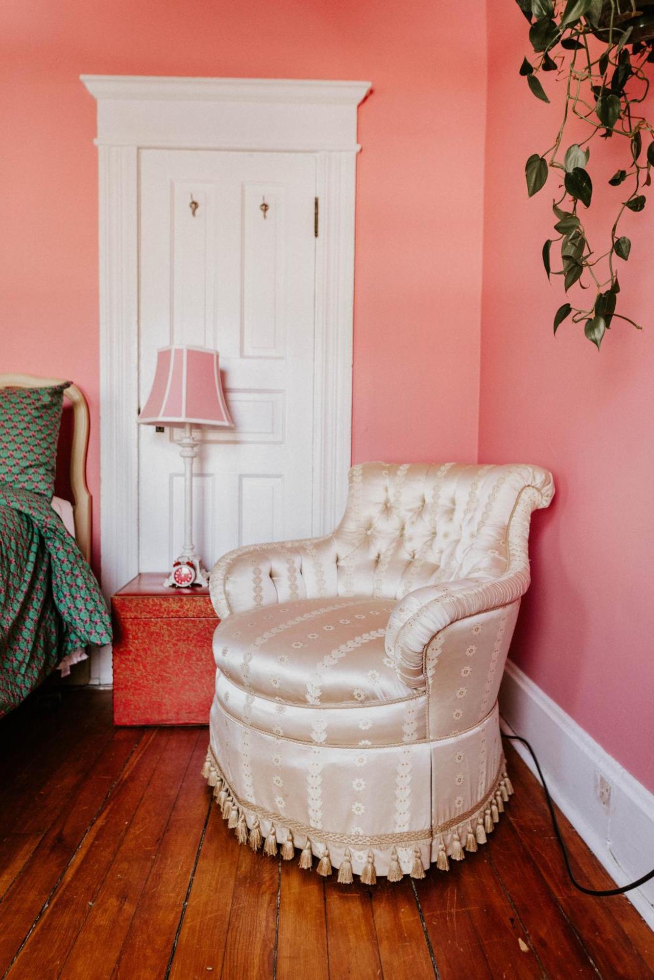 세인트폴 Retro Gem Box Victorian Steps From Irvine Park 아파트 외부 사진